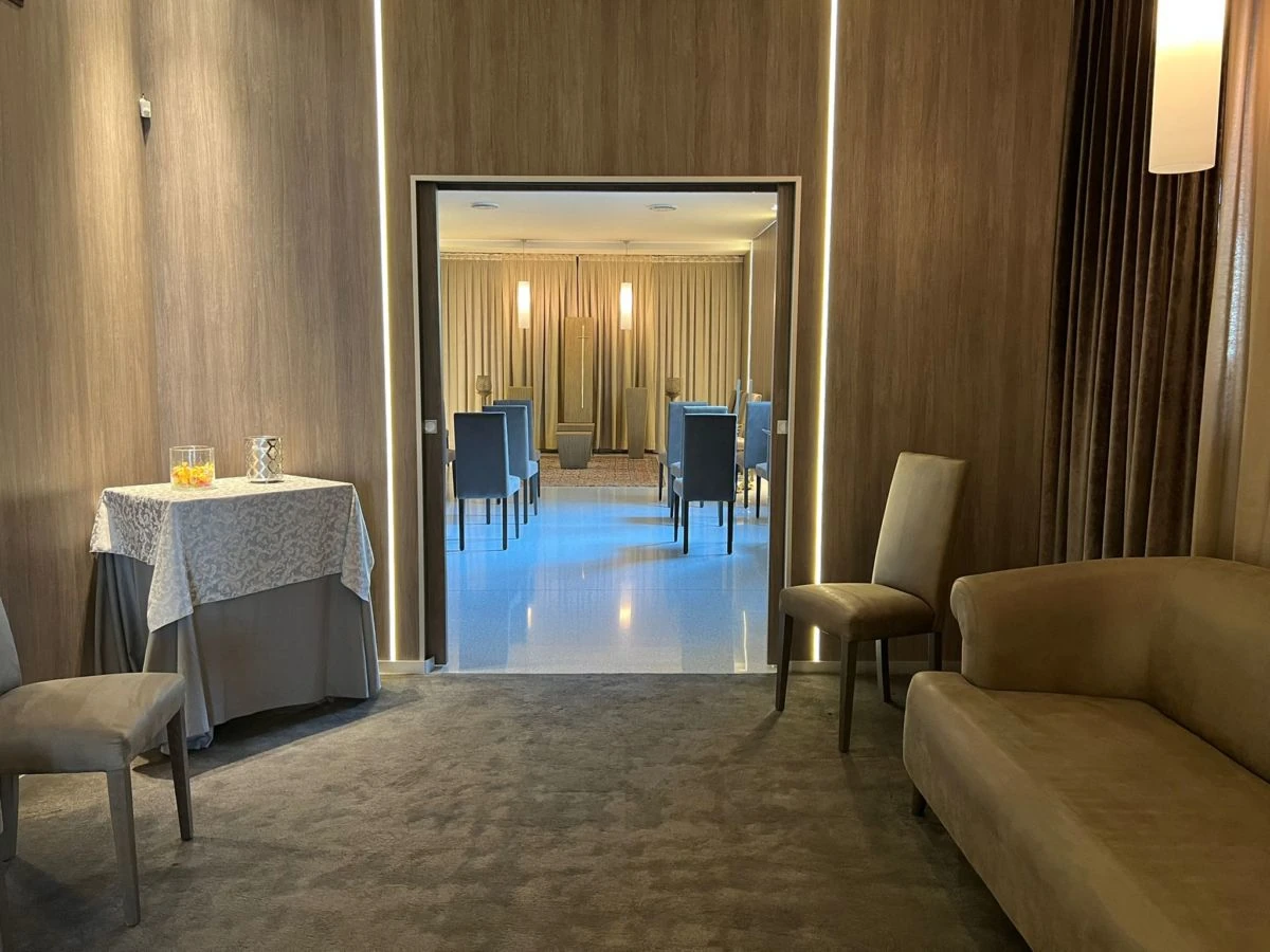 Sala del commiato Angel House – Onoranze Funebri Adrara San Rocco Sala del commiato Angel House Castelli Calepio - Sede principale Onoranze Funebri Ruggeri